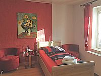 Rotes Zimmer 200