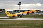 DHL-Flugzeug startet in Leipzig